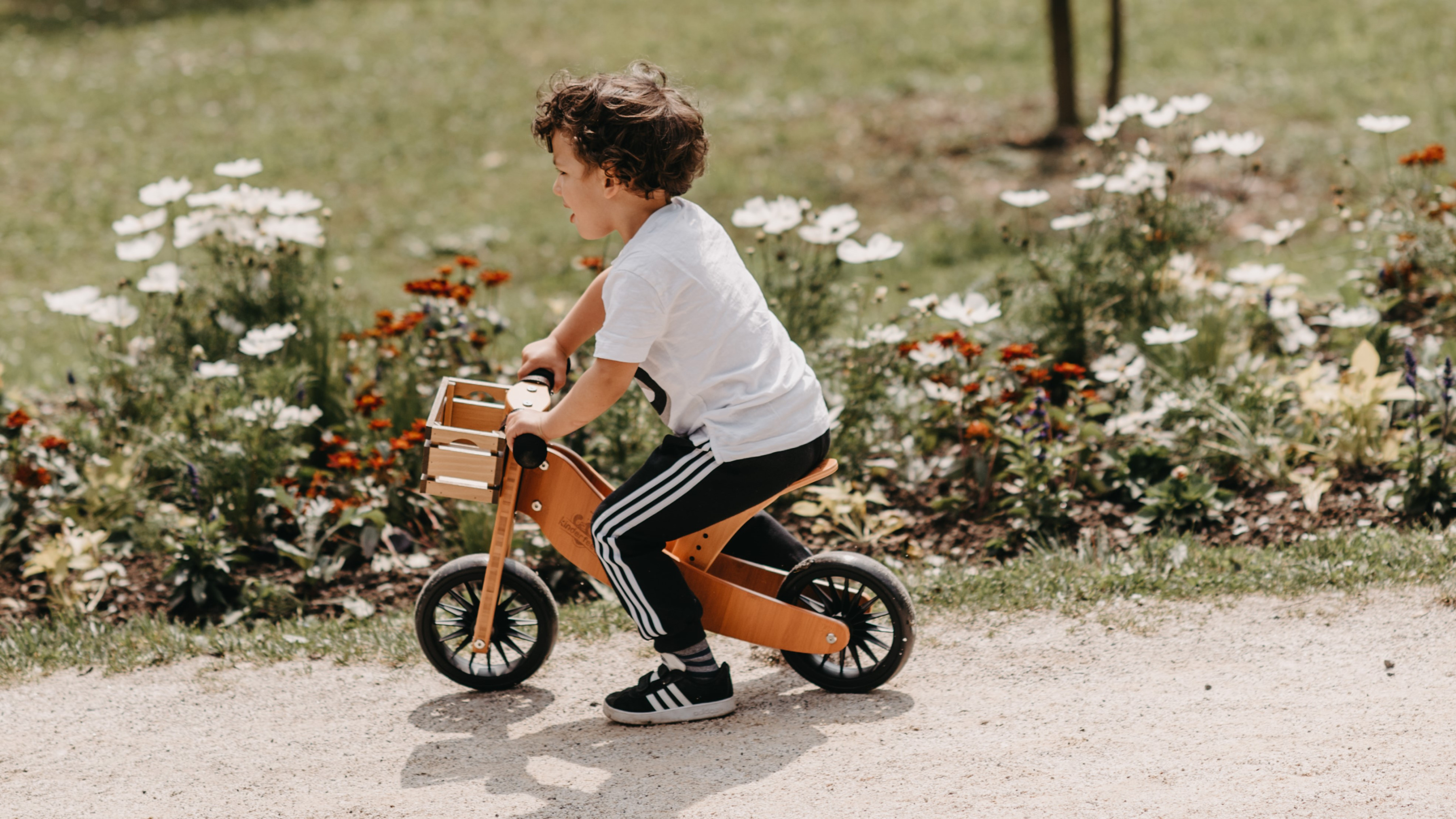 Kinderfeets＞ 世界で愛される三輪車 | 新着情報 | PLAY EARTH PARK 明治公園 – PLAY EARTH PARK®